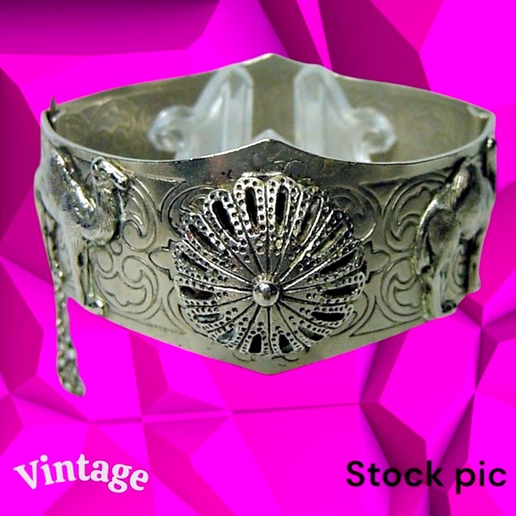 Vintage Hamsa Silver Camel Motif Bracelet - Picture 1 of 15